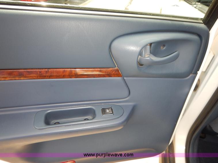 image for item J6454 2001 Chevrolet Impala