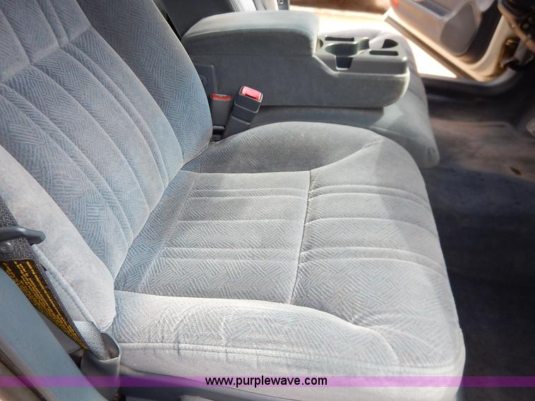 image for item J6454 2001 Chevrolet Impala