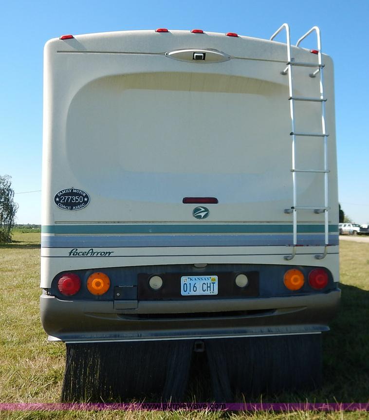 image for item J6474 1995 Fleetwood Pace Arrow RV