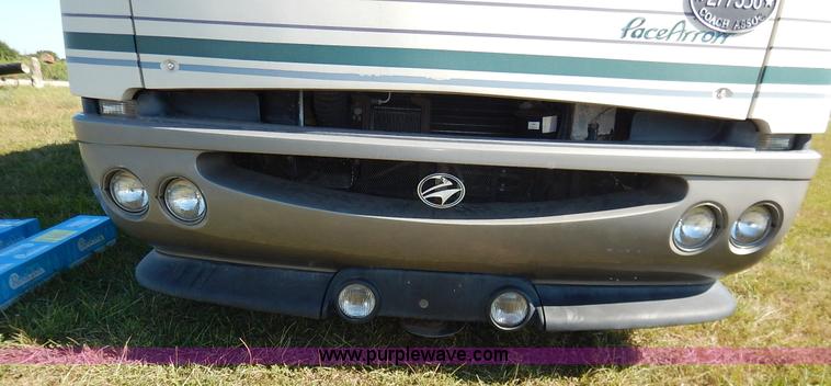 image for item J6474 1995 Fleetwood Pace Arrow RV