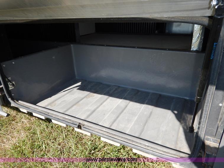 image for item J6474 1995 Fleetwood Pace Arrow RV