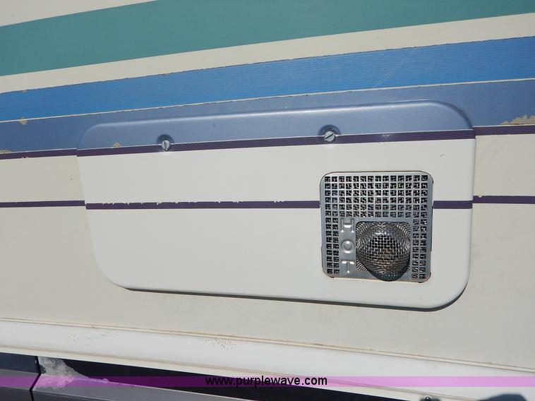 image for item J6474 1995 Fleetwood Pace Arrow RV