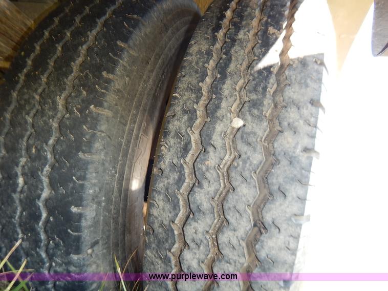 image for item J6474 1995 Fleetwood Pace Arrow RV