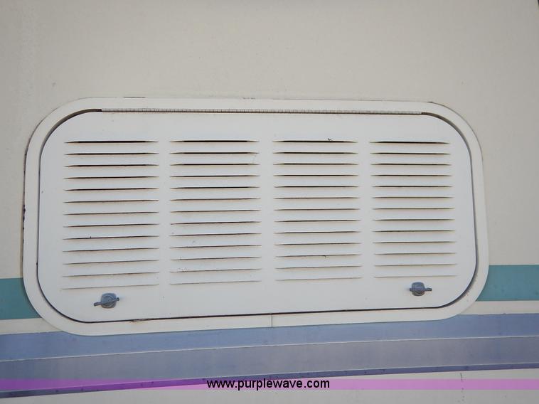 image for item J6474 1995 Fleetwood Pace Arrow RV