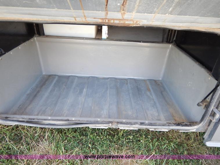 image for item J6474 1995 Fleetwood Pace Arrow RV