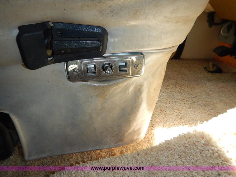 image for item J6474 1995 Fleetwood Pace Arrow RV