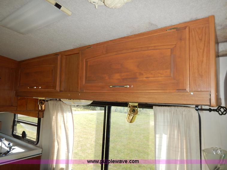 image for item J6474 1995 Fleetwood Pace Arrow RV