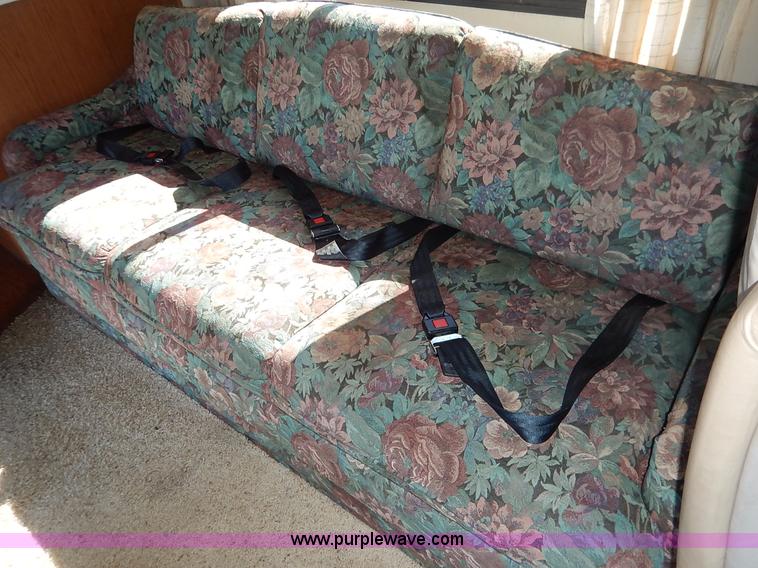 image for item J6474 1995 Fleetwood Pace Arrow RV