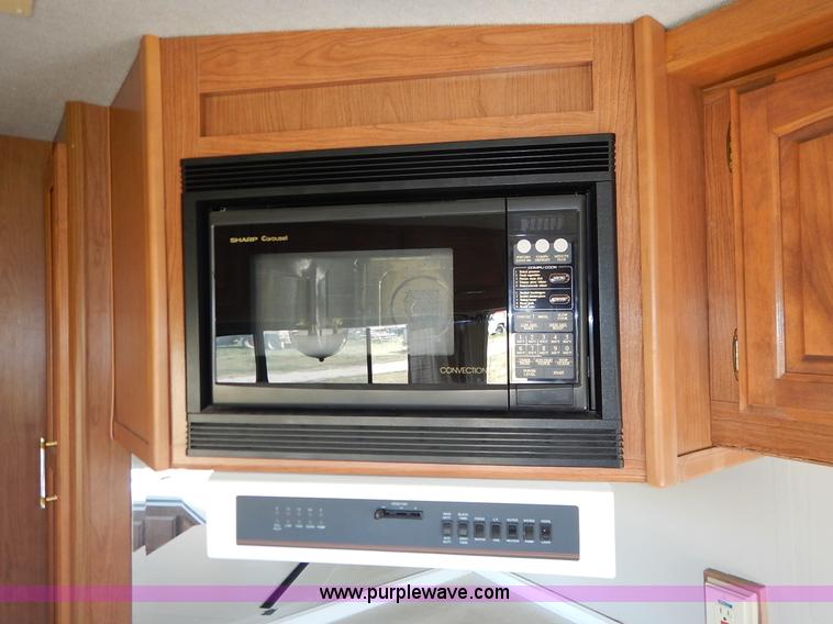 image for item J6474 1995 Fleetwood Pace Arrow RV