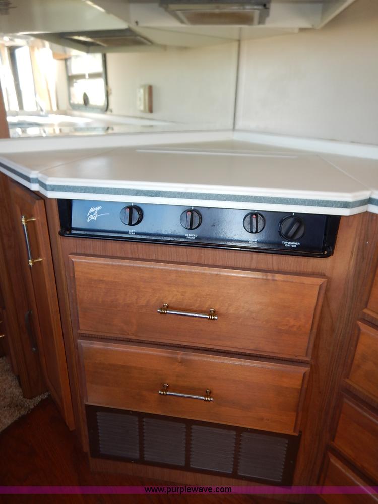 image for item J6474 1995 Fleetwood Pace Arrow RV