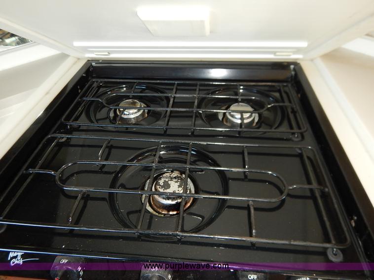 image for item J6474 1995 Fleetwood Pace Arrow RV