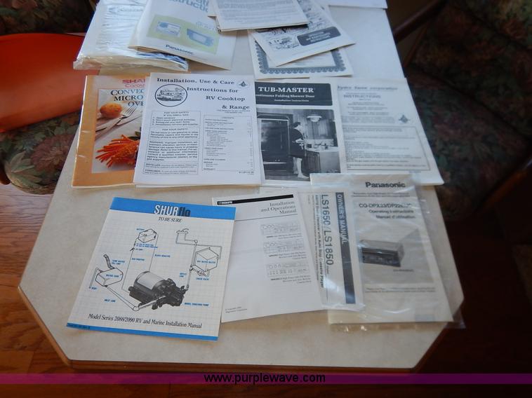 image for item J6474 1995 Fleetwood Pace Arrow RV