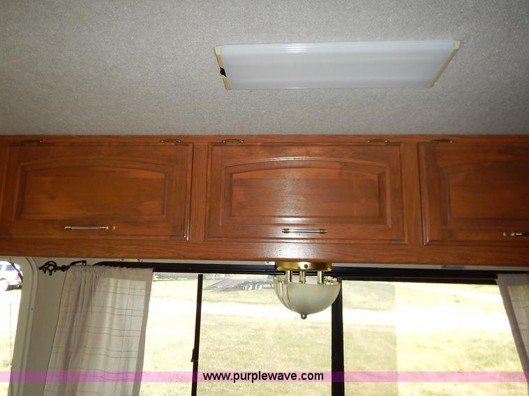 image for item J6474 1995 Fleetwood Pace Arrow RV