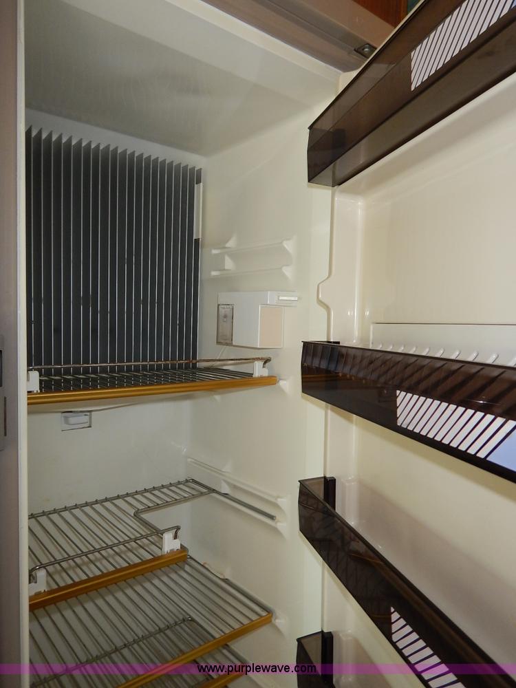 image for item J6474 1995 Fleetwood Pace Arrow RV