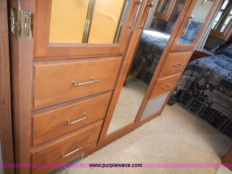 image for item J6474 1995 Fleetwood Pace Arrow RV