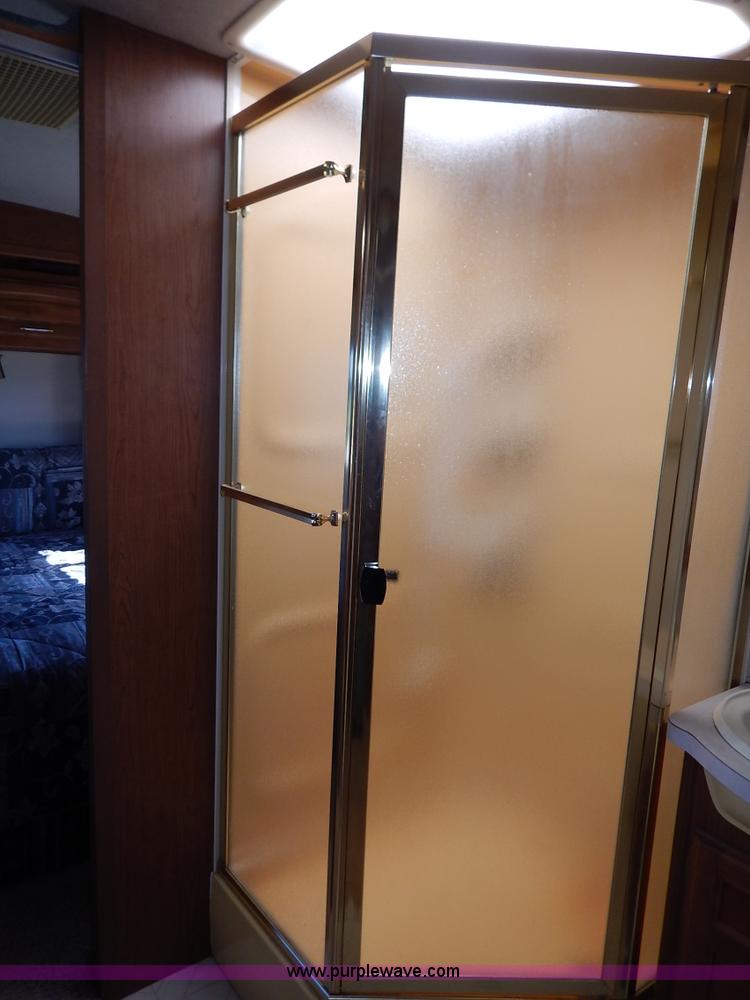 image for item J6474 1995 Fleetwood Pace Arrow RV