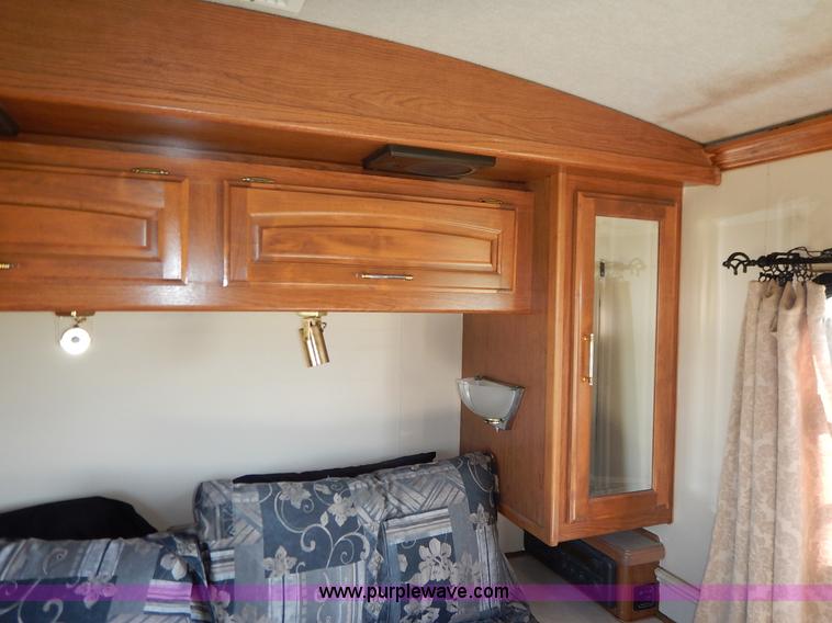 image for item J6474 1995 Fleetwood Pace Arrow RV