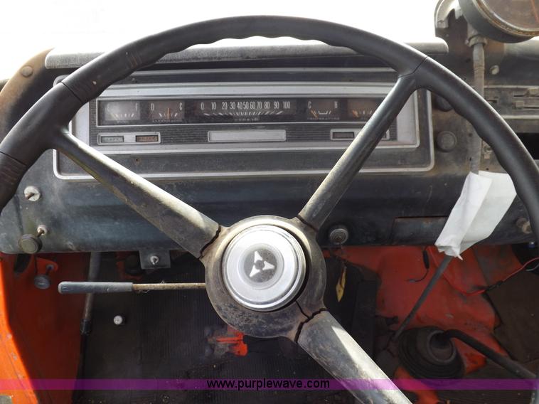 image for item J6862 1971 Dodge D40 truck cab and chassis