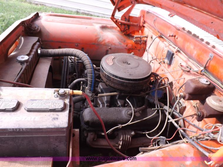 image for item J6862 1971 Dodge D40 truck cab and chassis