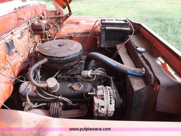 image for item J6862 1971 Dodge D40 truck cab and chassis