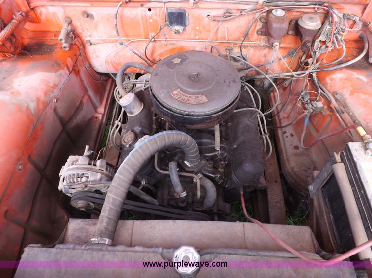 image for item J6862 1971 Dodge D40 truck cab and chassis