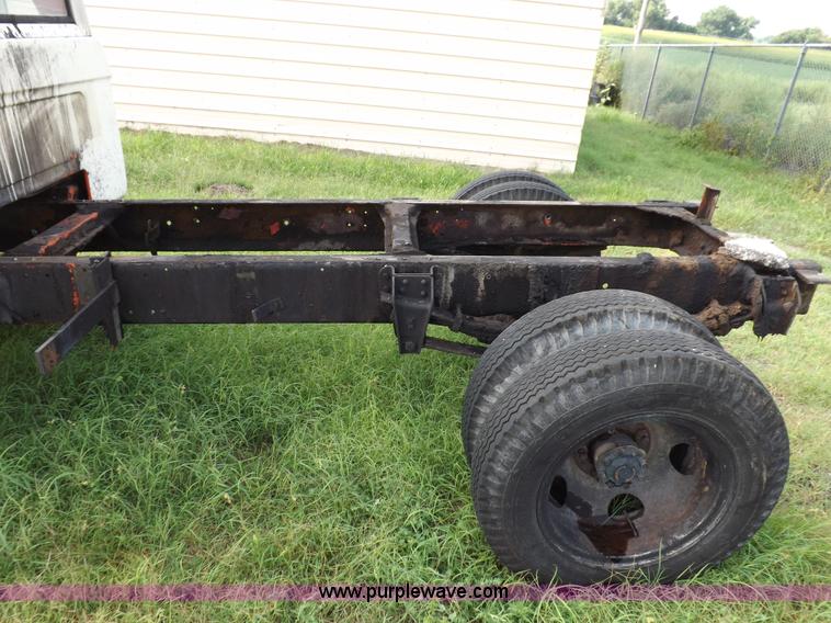 image for item J6862 1971 Dodge D40 truck cab and chassis