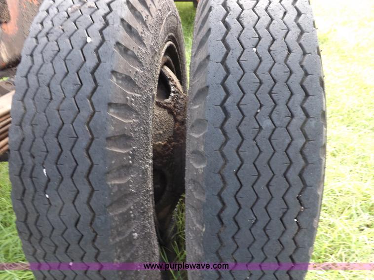 image for item J6862 1971 Dodge D40 truck cab and chassis