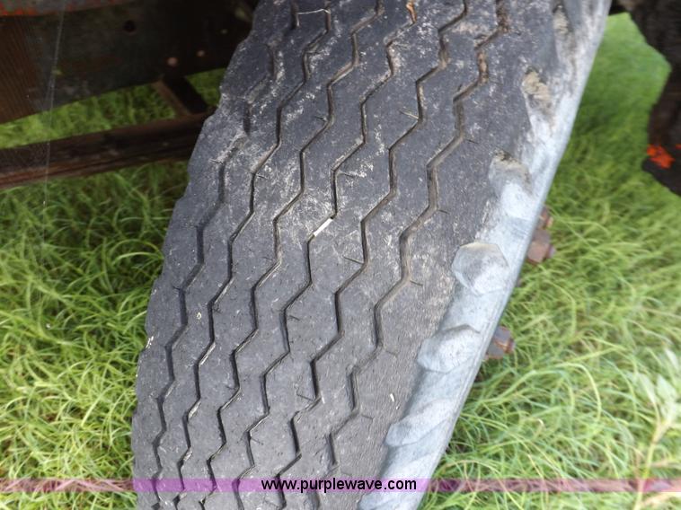 image for item J6862 1971 Dodge D40 truck cab and chassis