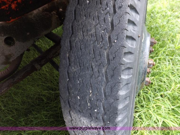 image for item J6862 1971 Dodge D40 truck cab and chassis