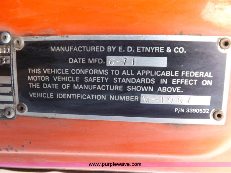 image for item J6862 1971 Dodge D40 truck cab and chassis