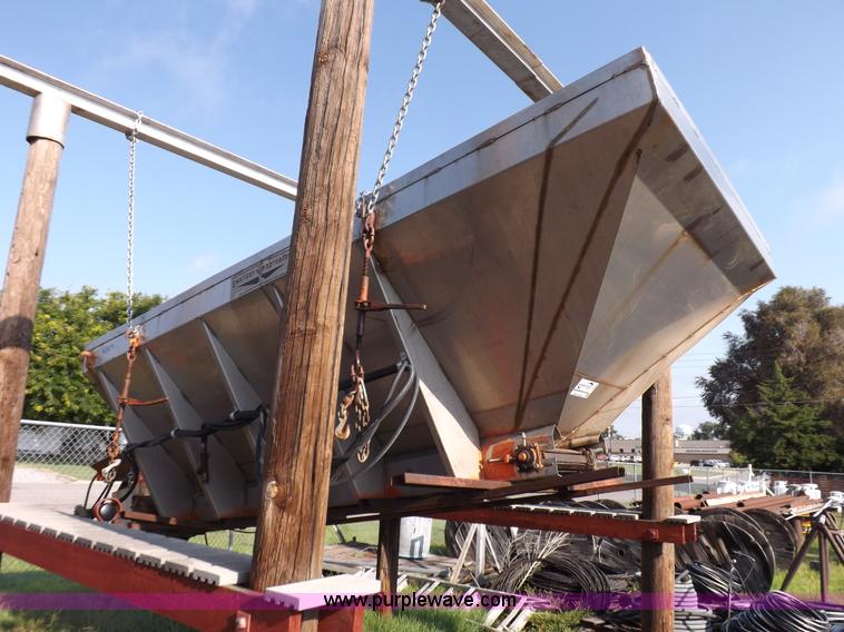 image for item J6863 Swenson spreader