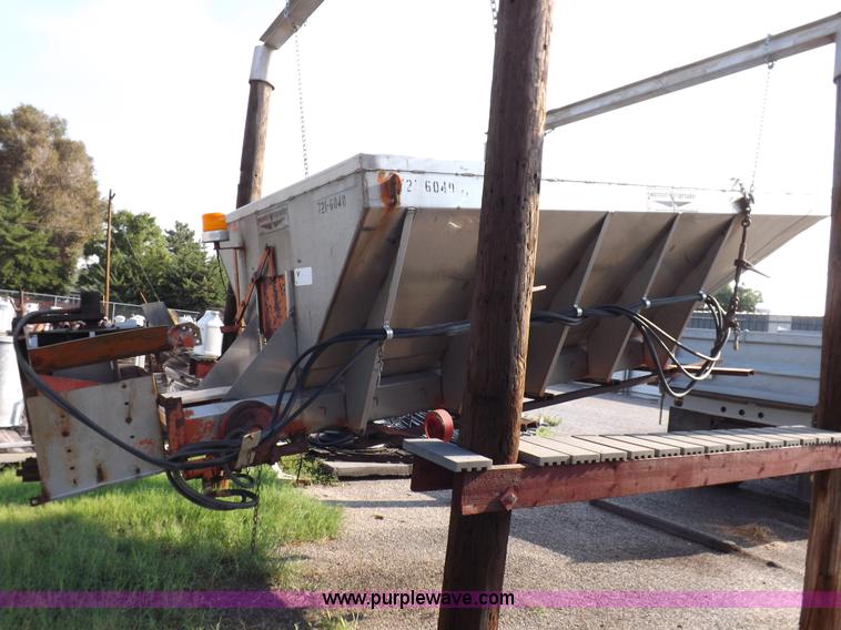 image for item J6863 Swenson spreader