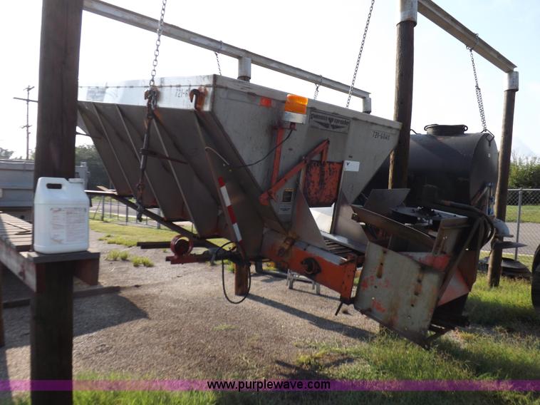 image for item J6863 Swenson spreader