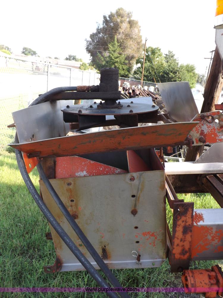 image for item J6863 Swenson spreader