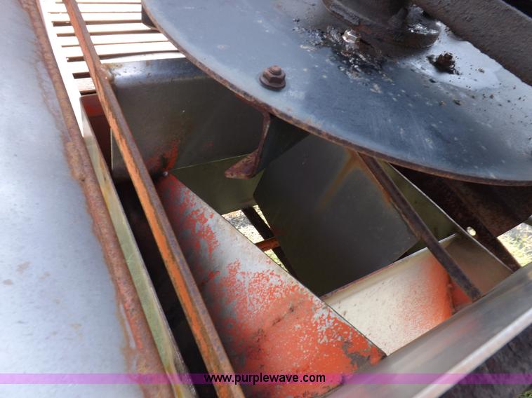 image for item J6863 Swenson spreader