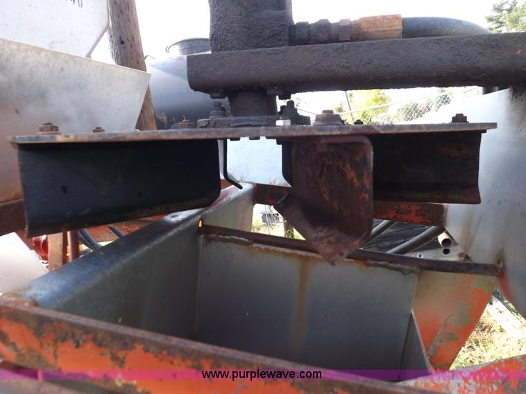 image for item J6863 Swenson spreader