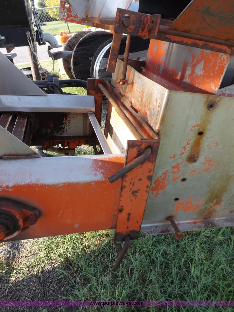 image for item J6863 Swenson spreader