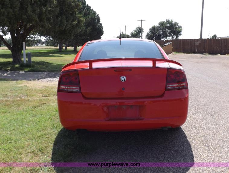 image for item J6865 2008 Dodge Charger SE