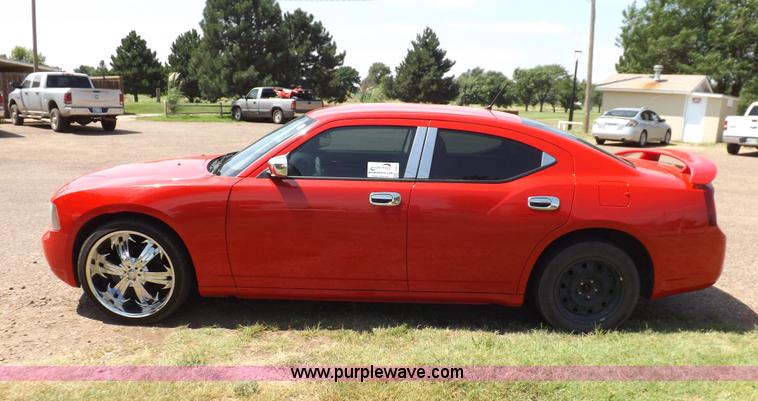 image for item J6865 2008 Dodge Charger SE