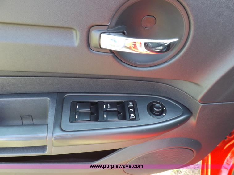 image for item J6865 2008 Dodge Charger SE