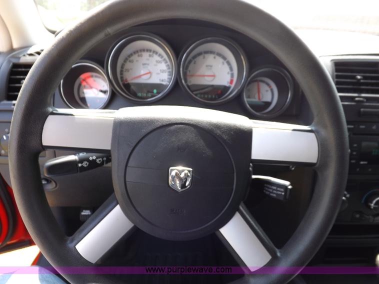 image for item J6865 2008 Dodge Charger SE