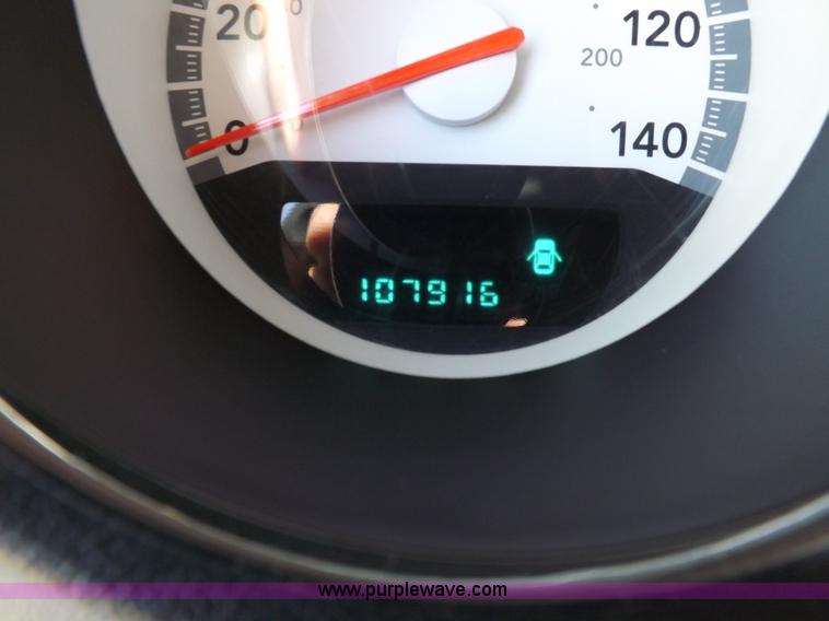 image for item J6865 2008 Dodge Charger SE