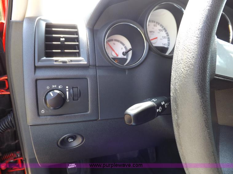 image for item J6865 2008 Dodge Charger SE