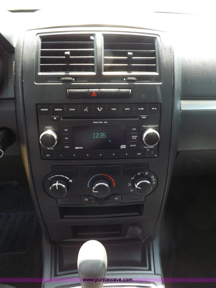 image for item J6865 2008 Dodge Charger SE