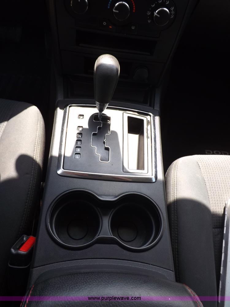 image for item J6865 2008 Dodge Charger SE