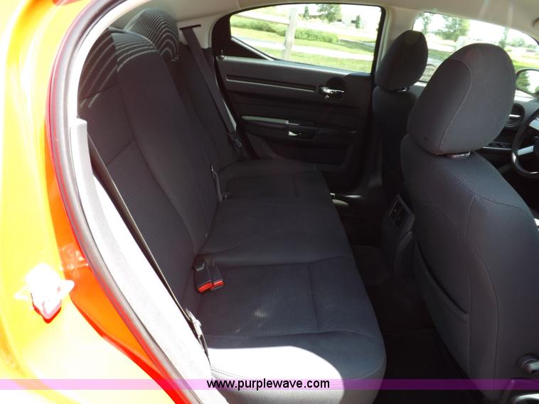 image for item J6865 2008 Dodge Charger SE
