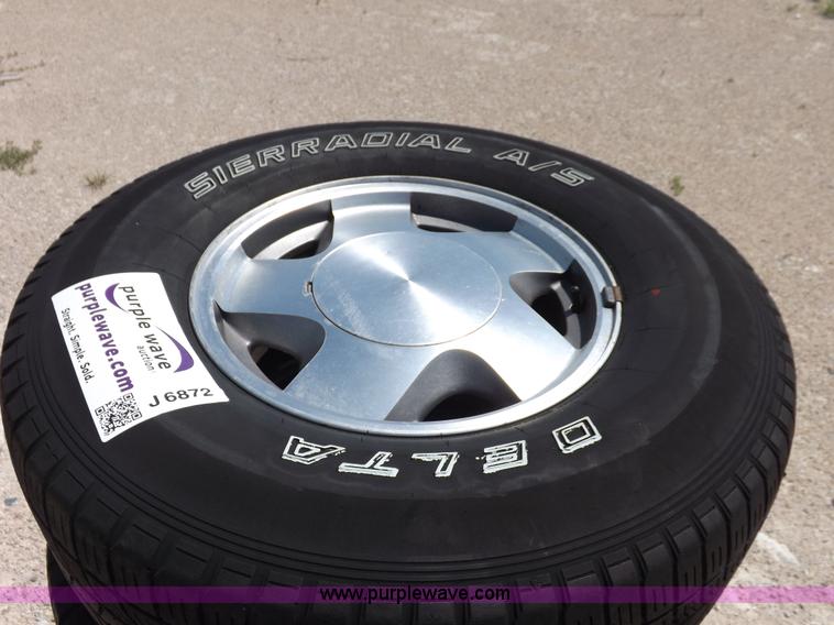 image for item J6872 (4) tires and wheels