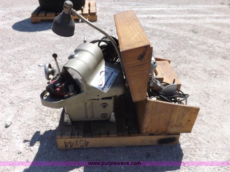 image for item J6873 Black & Decker valve grinder and seat grinder