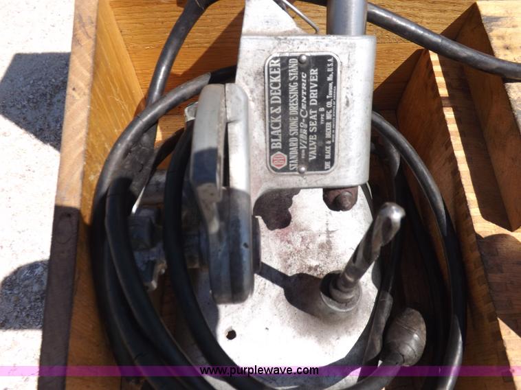 image for item J6873 Black & Decker valve grinder and seat grinder