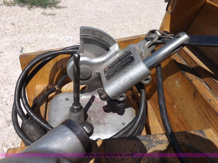 image for item J6873 Black & Decker valve grinder and seat grinder